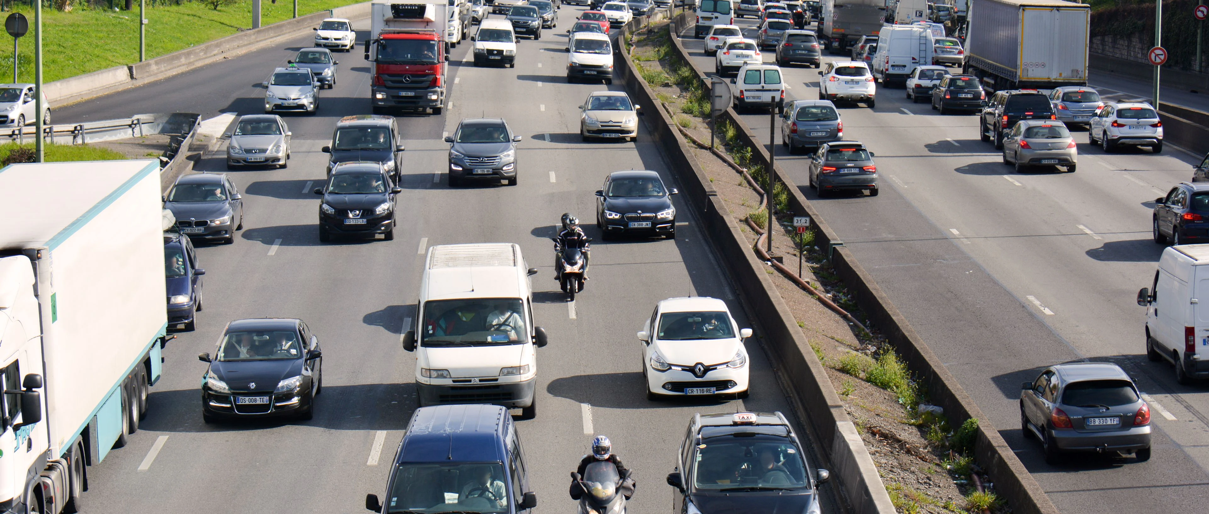 embouteillage en accordéon sur l'autoroute