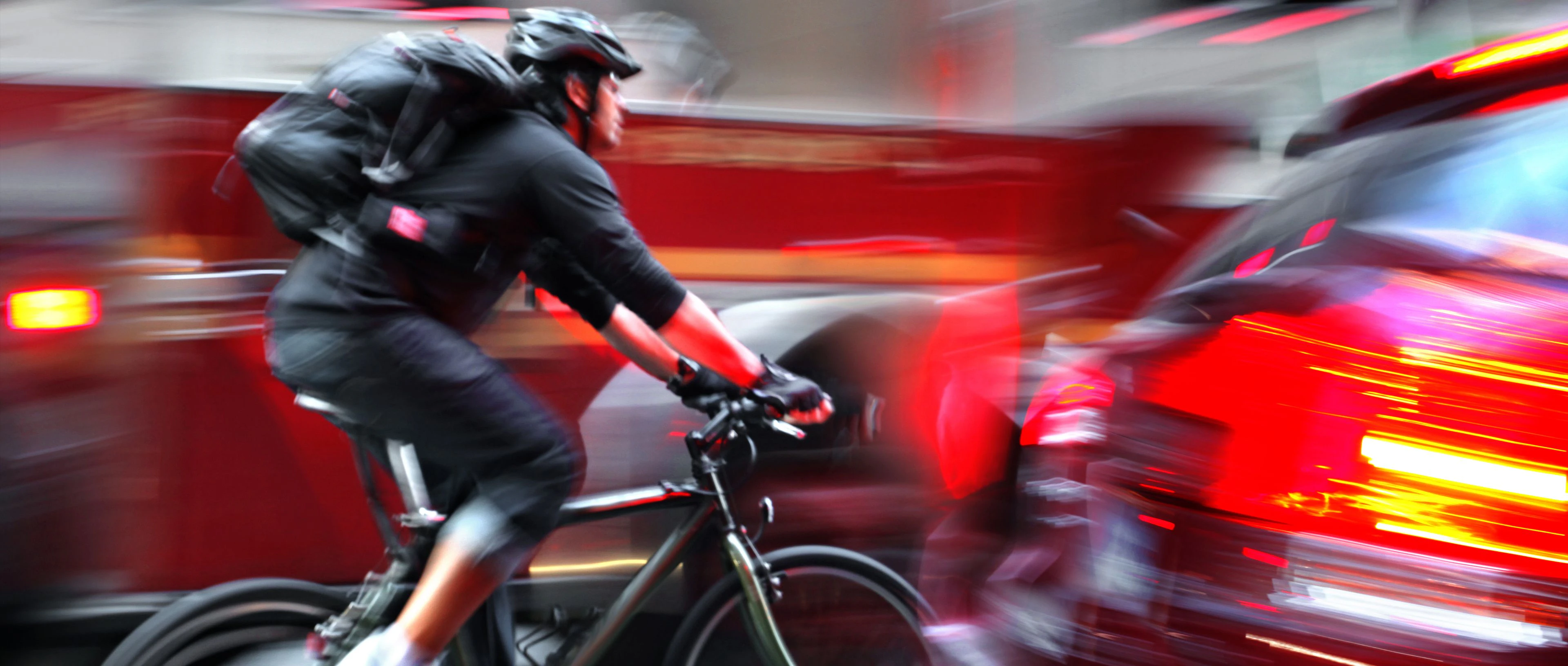 Cycliste sur la route