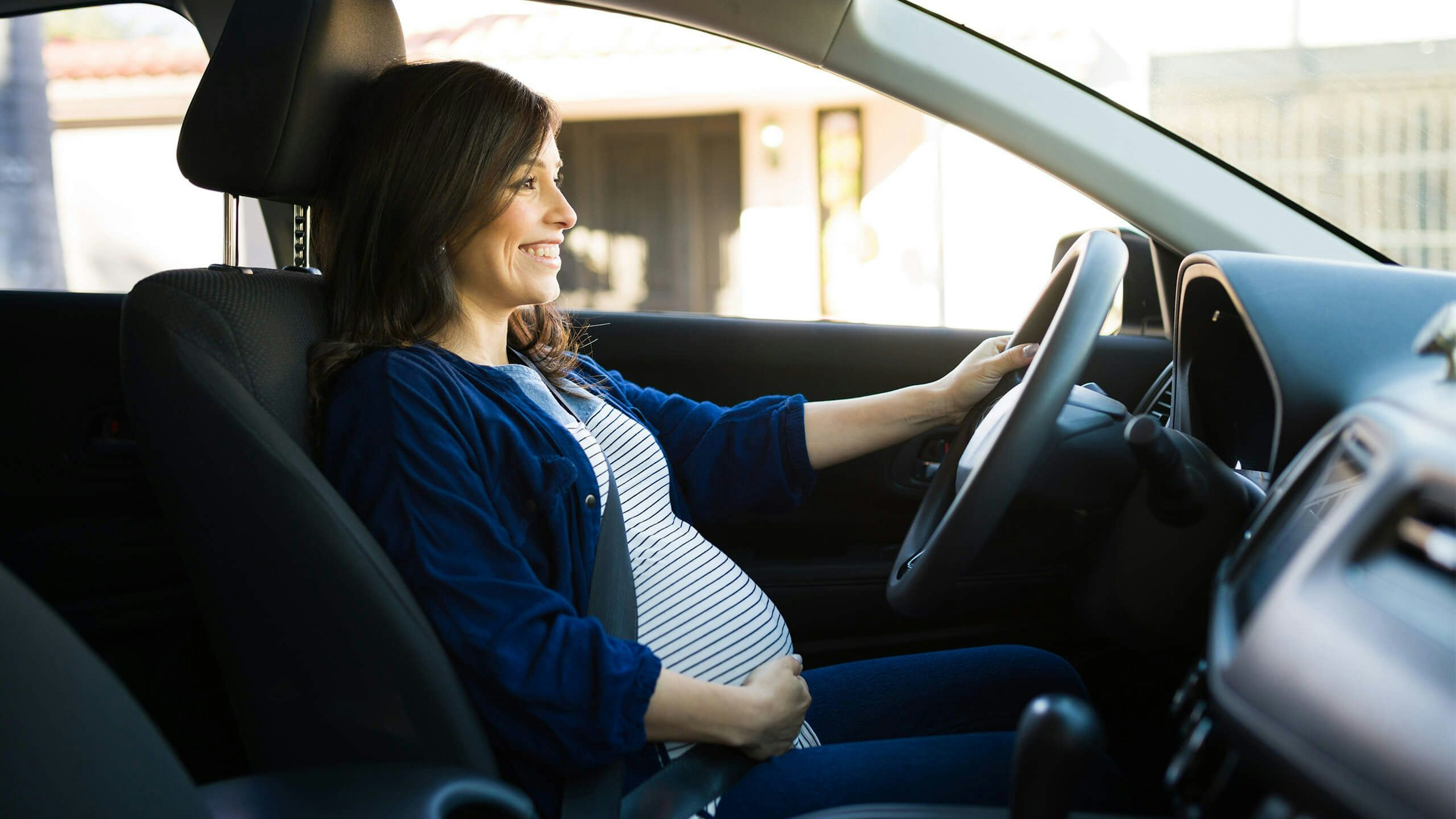 Conduire en étant enceinte : tout ce qu'il faut savoir