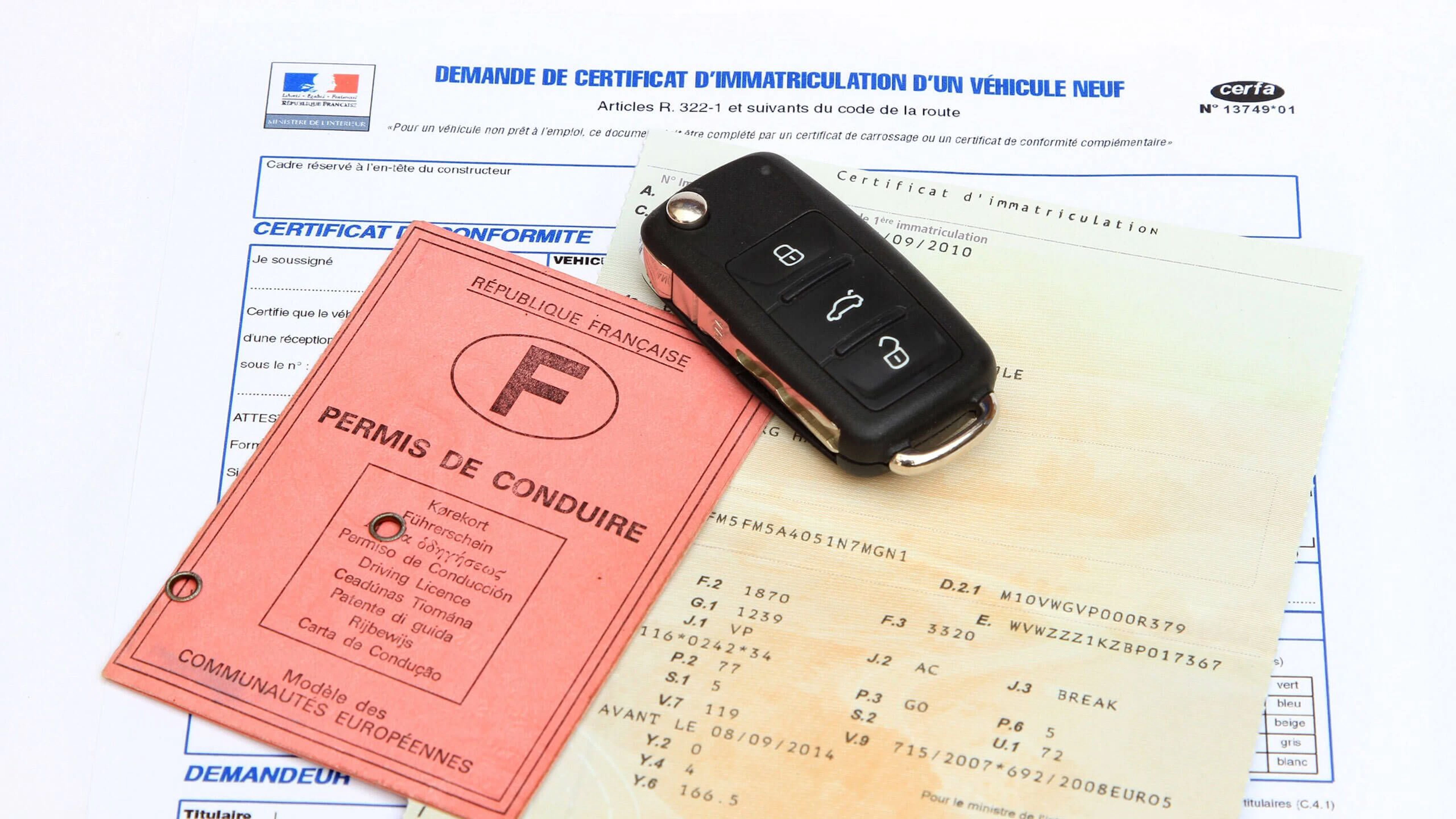 Numéro de série de carte grise