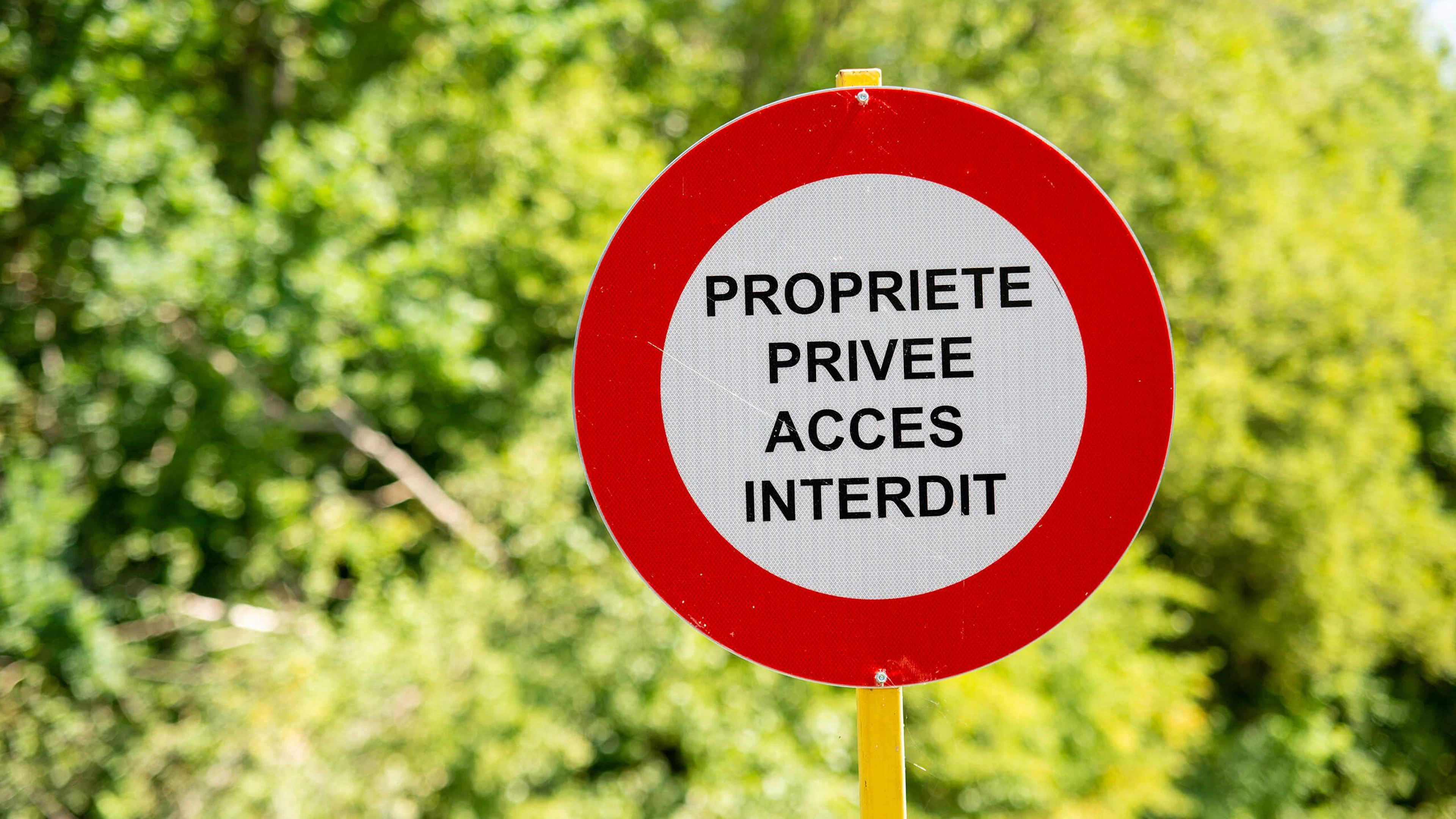 Panneau de propriété privée, accès interdit 