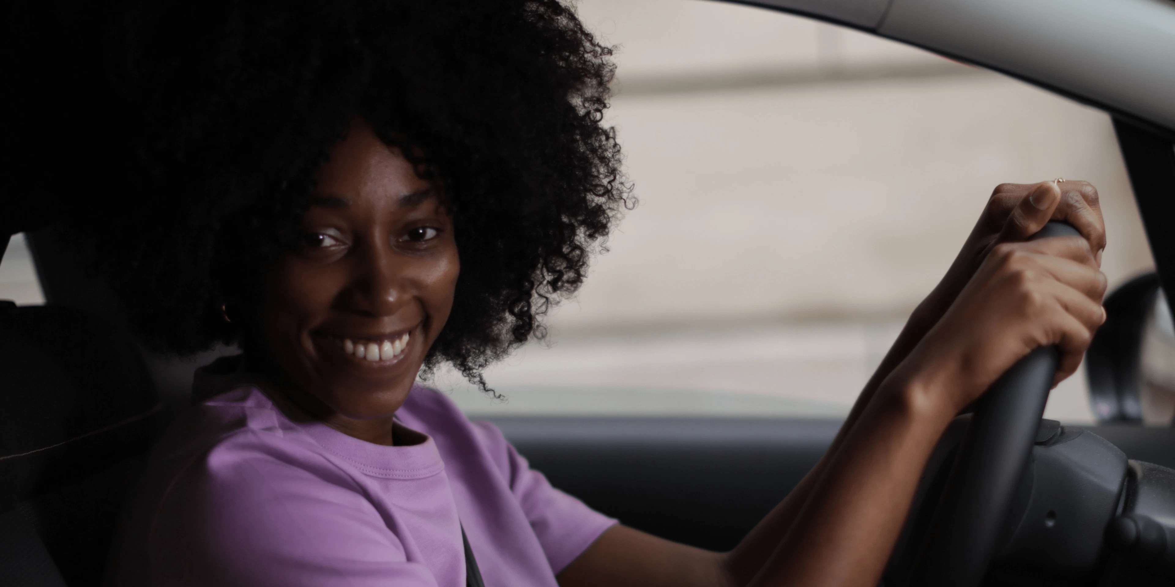 Elève au volant de sa voiture
