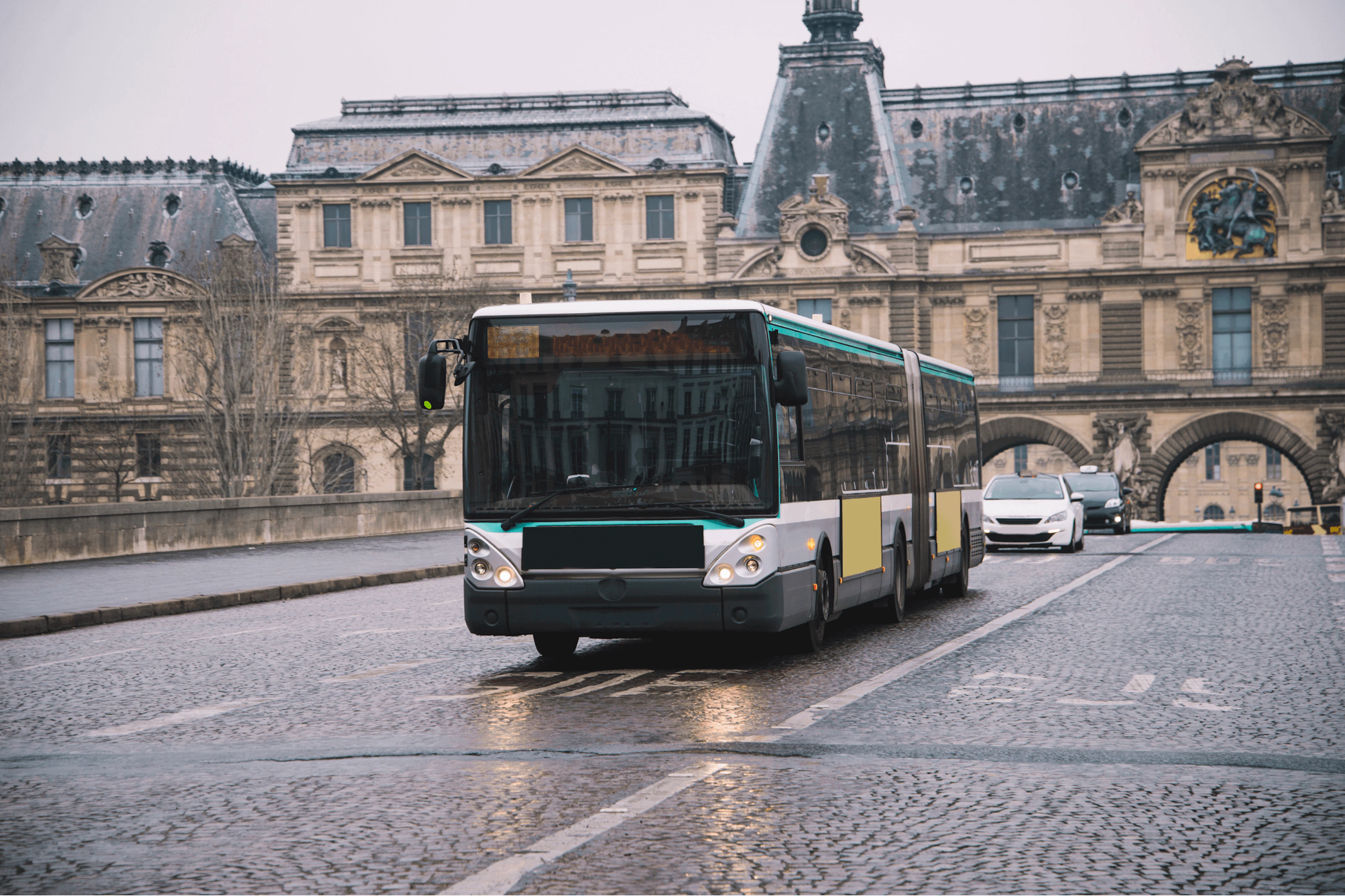 Un bus public à Paris, France